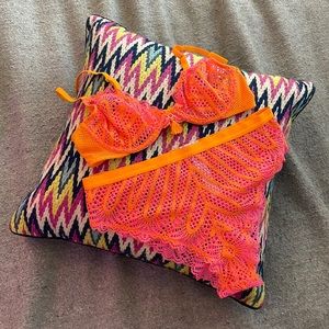 savage set! Bra and panty.